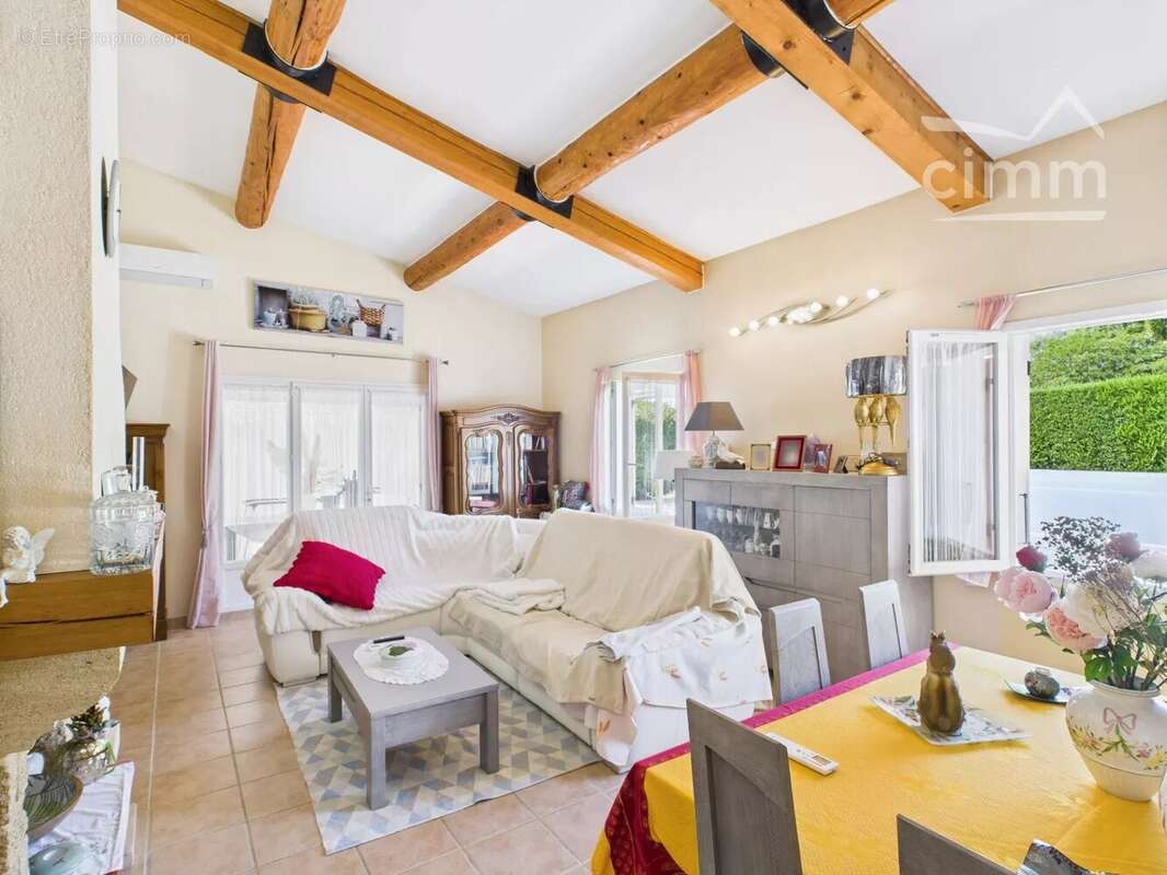 Maison à LABLACHERE