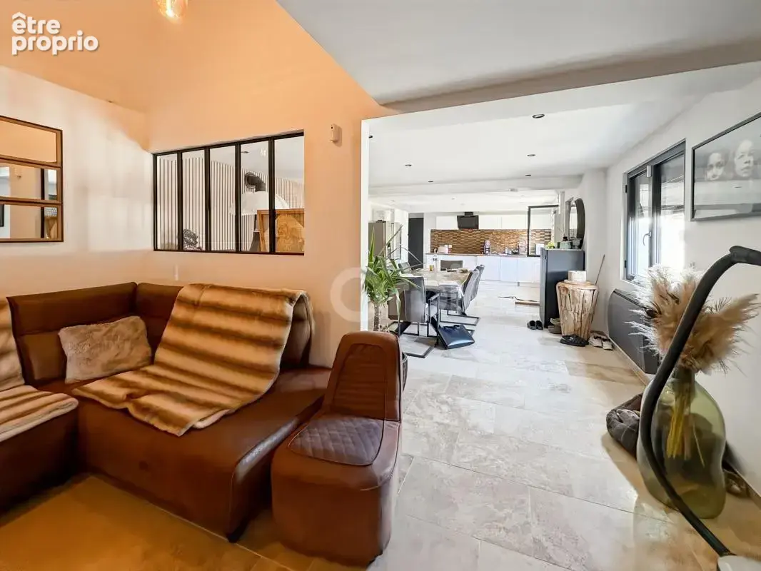 Maison 110M² avec dépendance aménagée de 45m² - photo 5