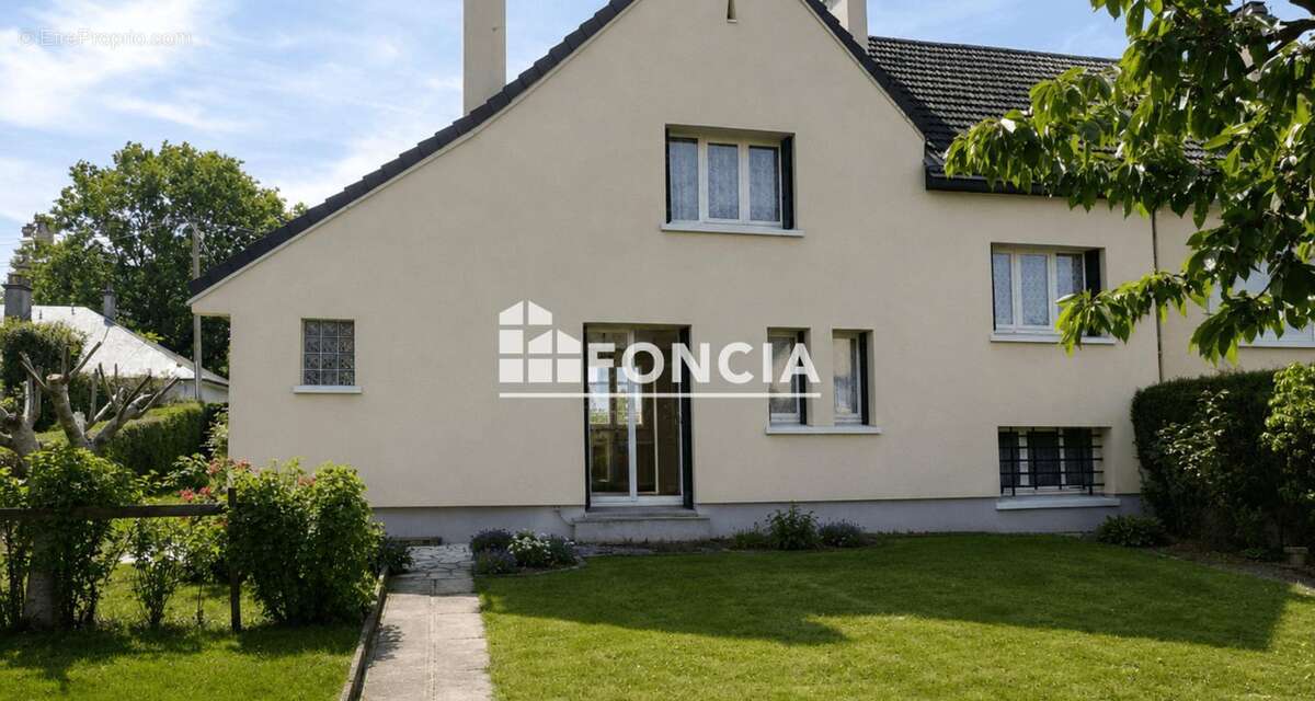 Maison à PLAISIR