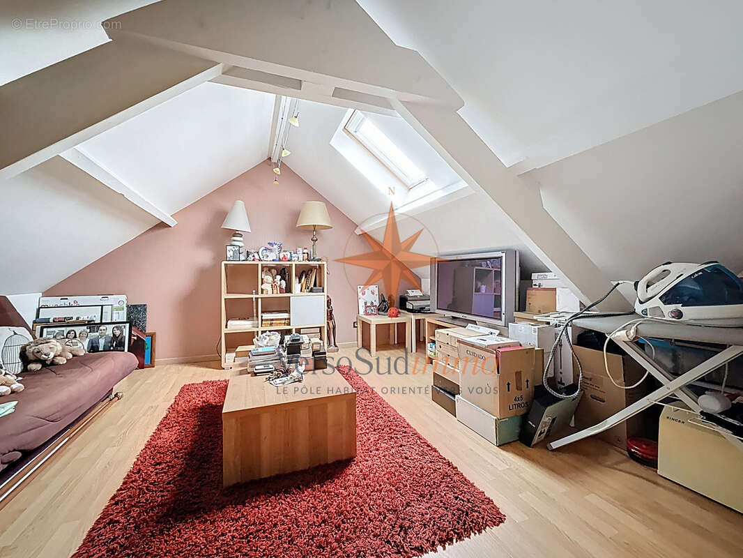 Maison à CHAMPS-SUR-MARNE