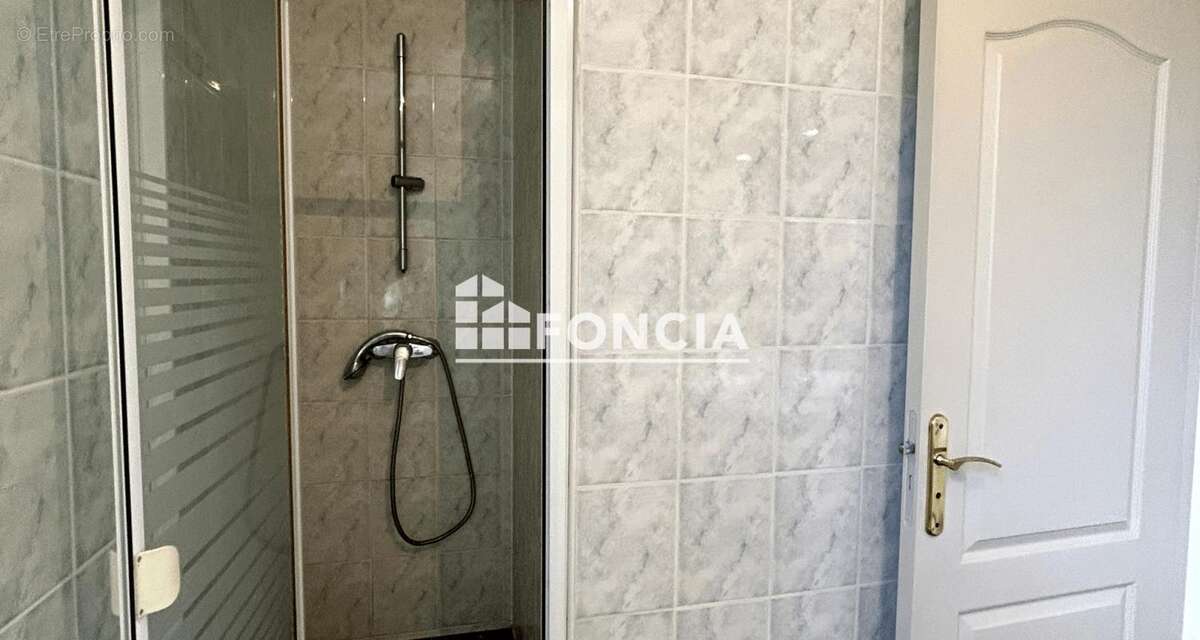 Appartement à PUY-L'EVEQUE