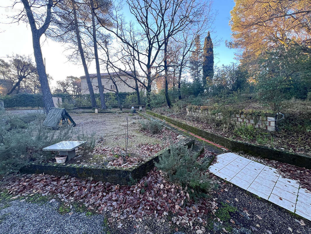 Appartement à GREASQUE