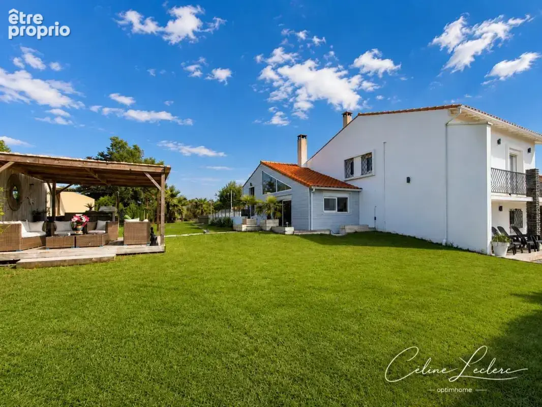 Villa d'Exception 134 m² – Piscine – Jacuzzi – Cuisine d'été – Saint-Michel-en-l'Herm (85) - photo 3