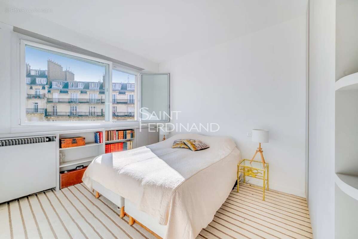 Appartement à NEUILLY-SUR-SEINE