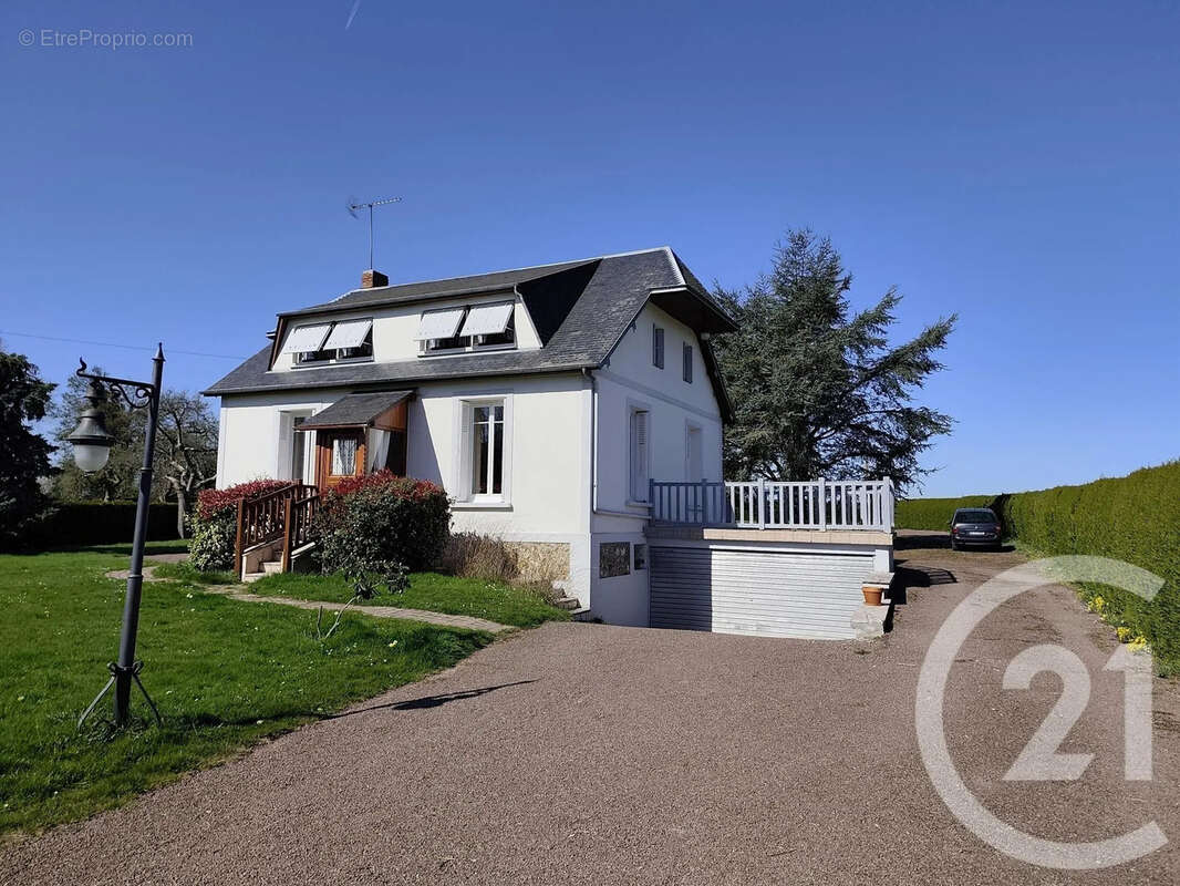 Maison à BERNAY