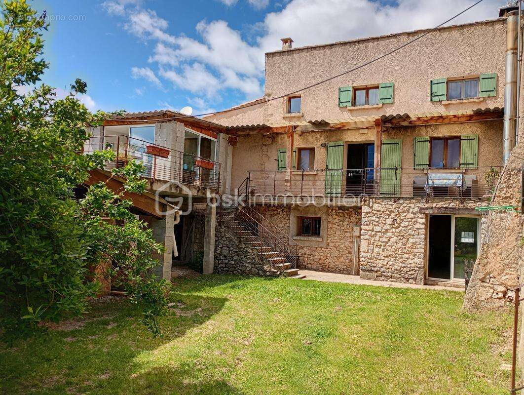 Rare à la vente : Ensemble immobilier d’exception – 2 ha, 600 m² à métamorphoser en havre provençal - photo 2