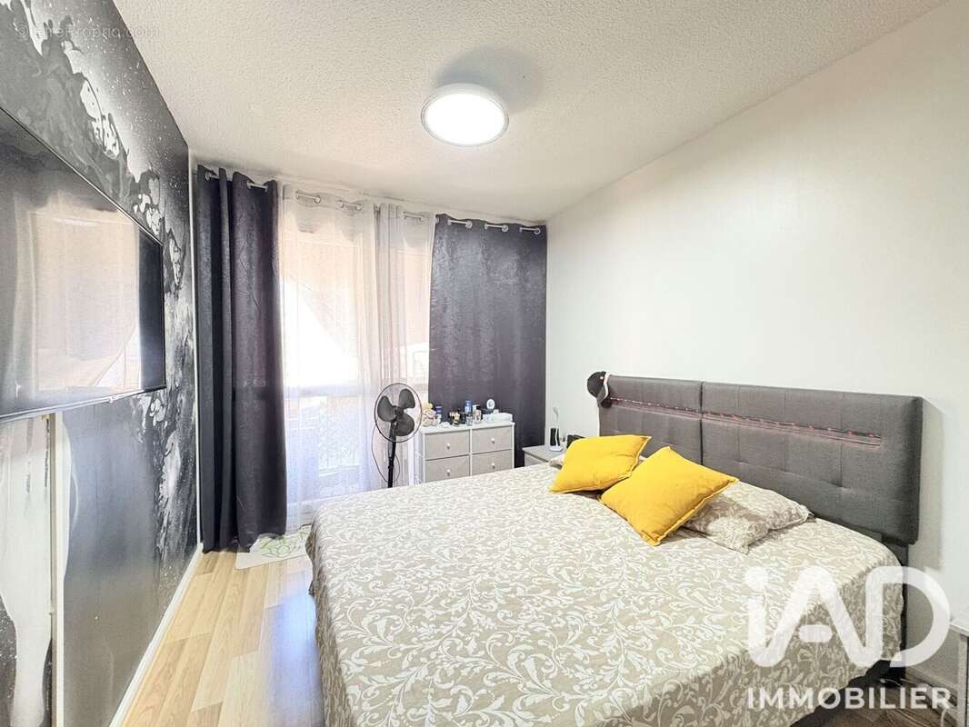 Appartement 76 m² à Lormont  - photo 7