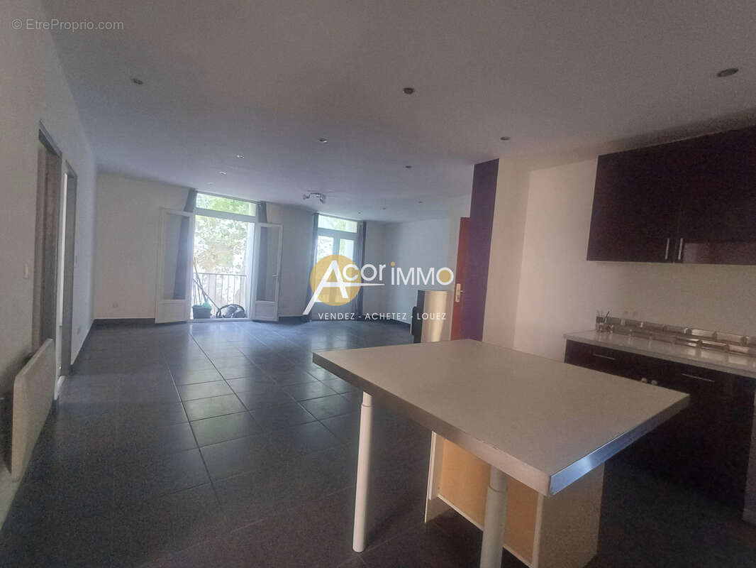 Toulon   Appartement rénové T3 de 85m2 - photo 3