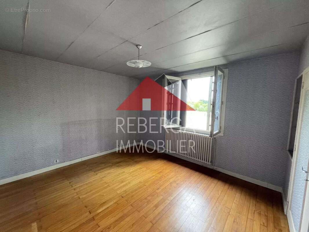 Maison à LABRUGUIERE