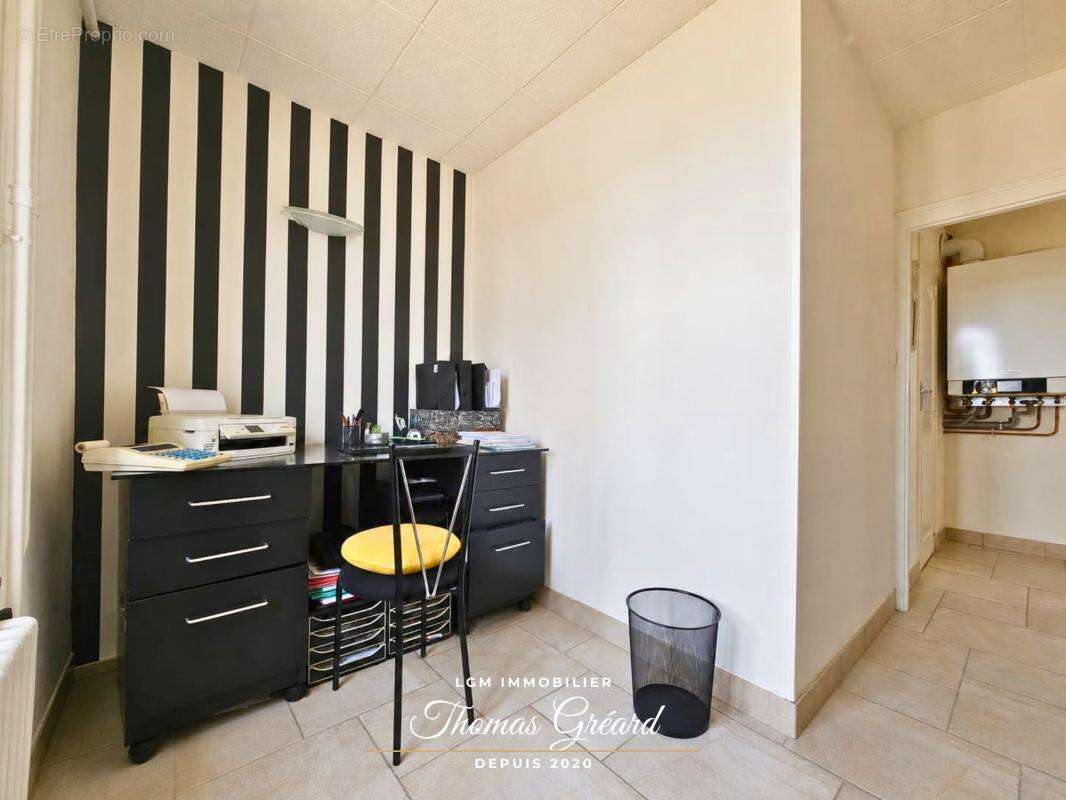 Propriété en pierre avec dépendances, vie de plain-pied et terrain de 2 168 m² à 10 minutes de Patay & 20 minutes de la base de  - photo 9