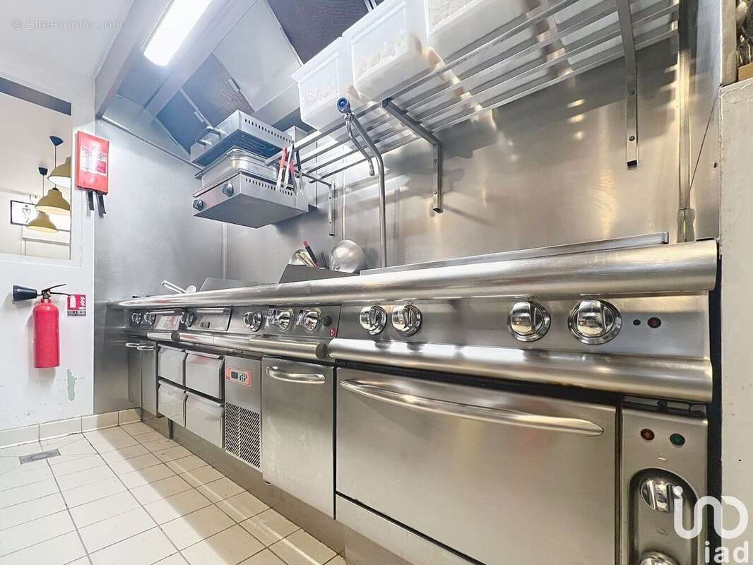 Photo 2 - Commerce à ANTONY