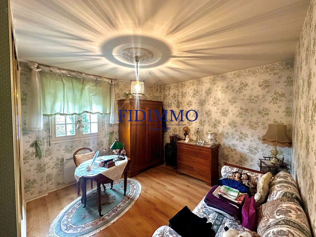 Maison à CHENNEVIERES-SUR-MARNE