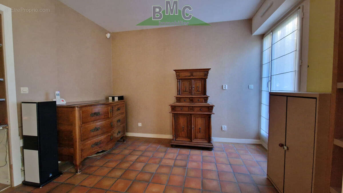 Appartement à LE PLESSIS-BOUCHARD