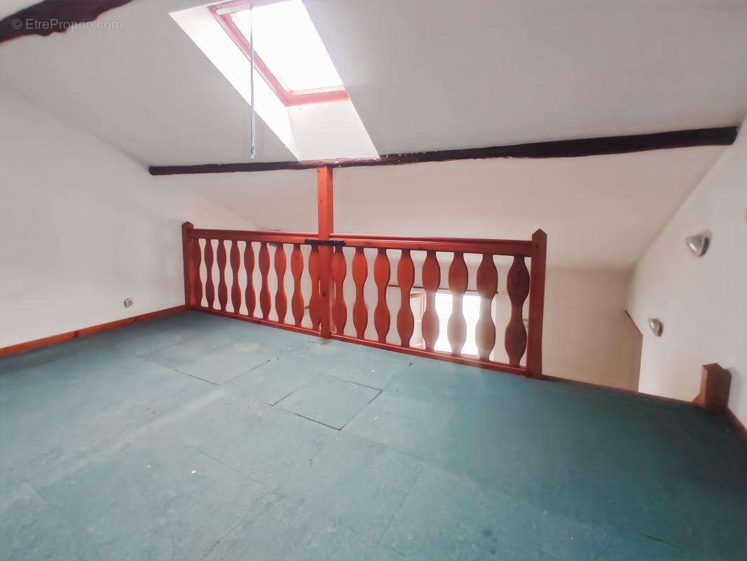 Appartement à SAINT-ASTIER