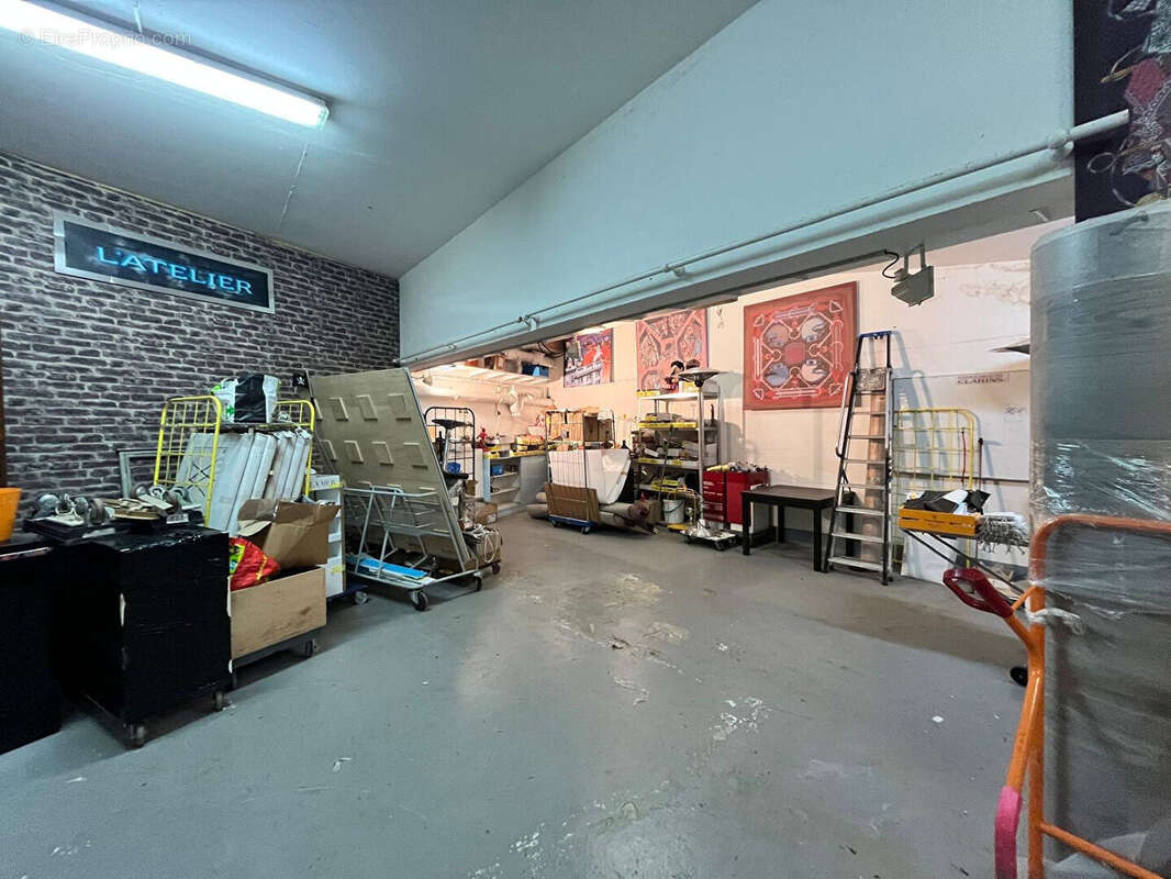 Commerce à COURBEVOIE