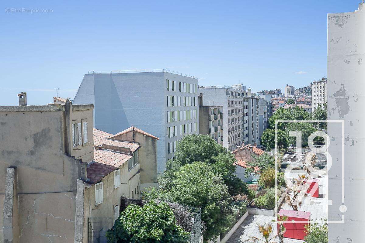 Appartement à MARSEILLE-5E