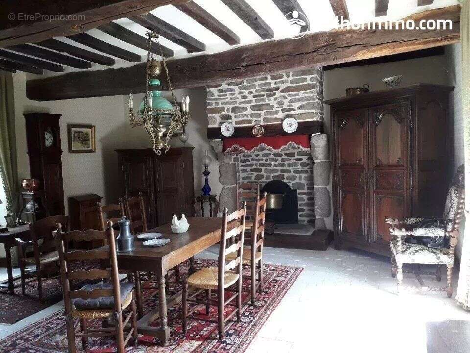 Maison à SAINT-CYR-EN-PAIL