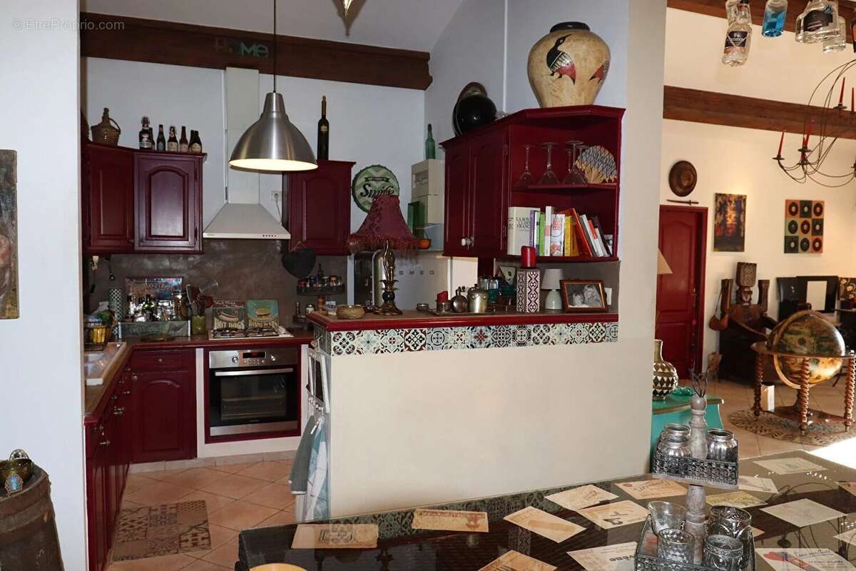 Maison à SAINT-CYR-SUR-MER