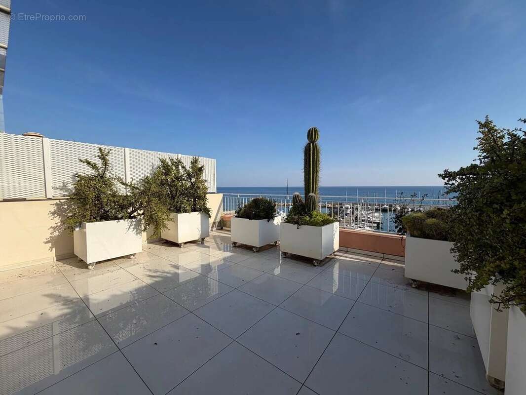 3 pieces face port de menton garavan - photo 5