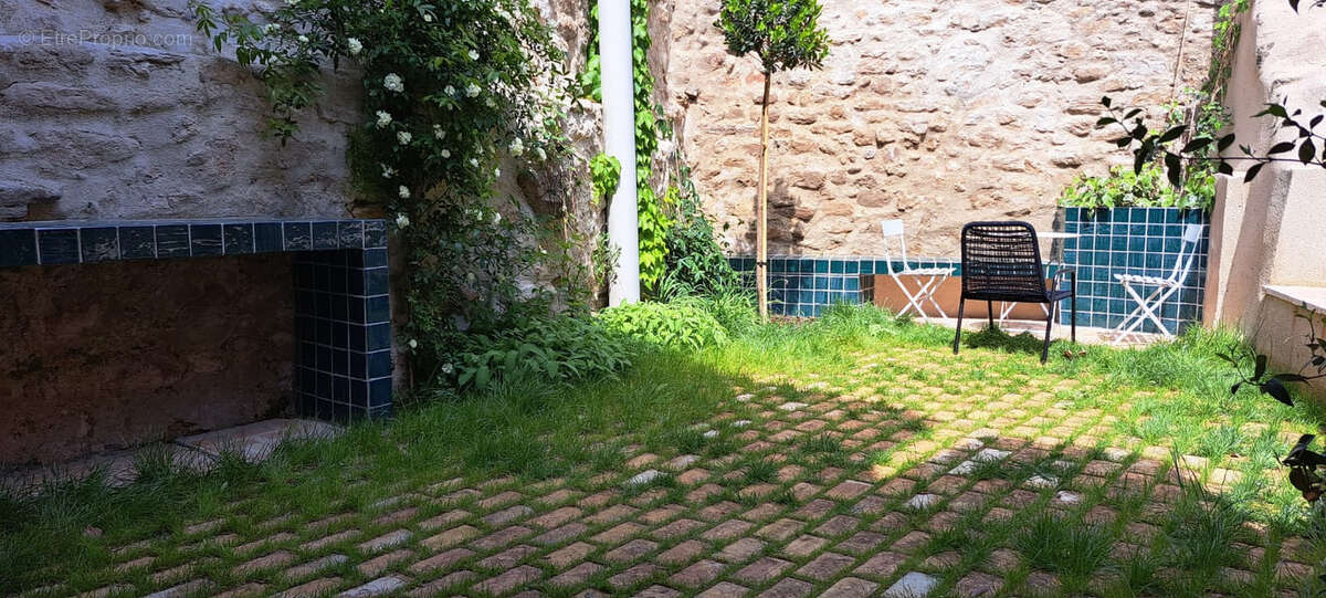 Maison à PUYLOUBIER