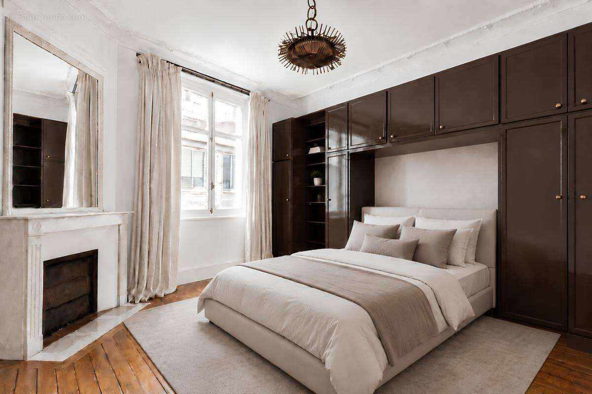 Appartement à PARIS-17E