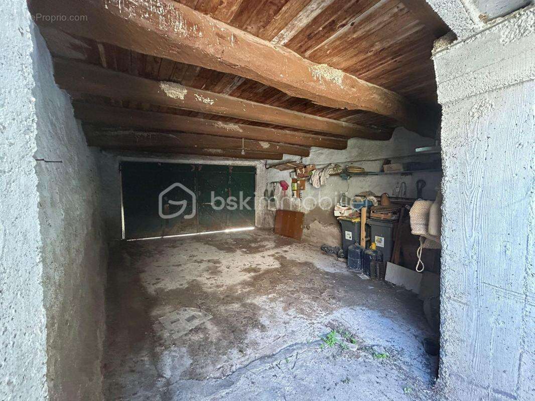 Authentique maison de village avec terrasse, jardin et garage - photo 17