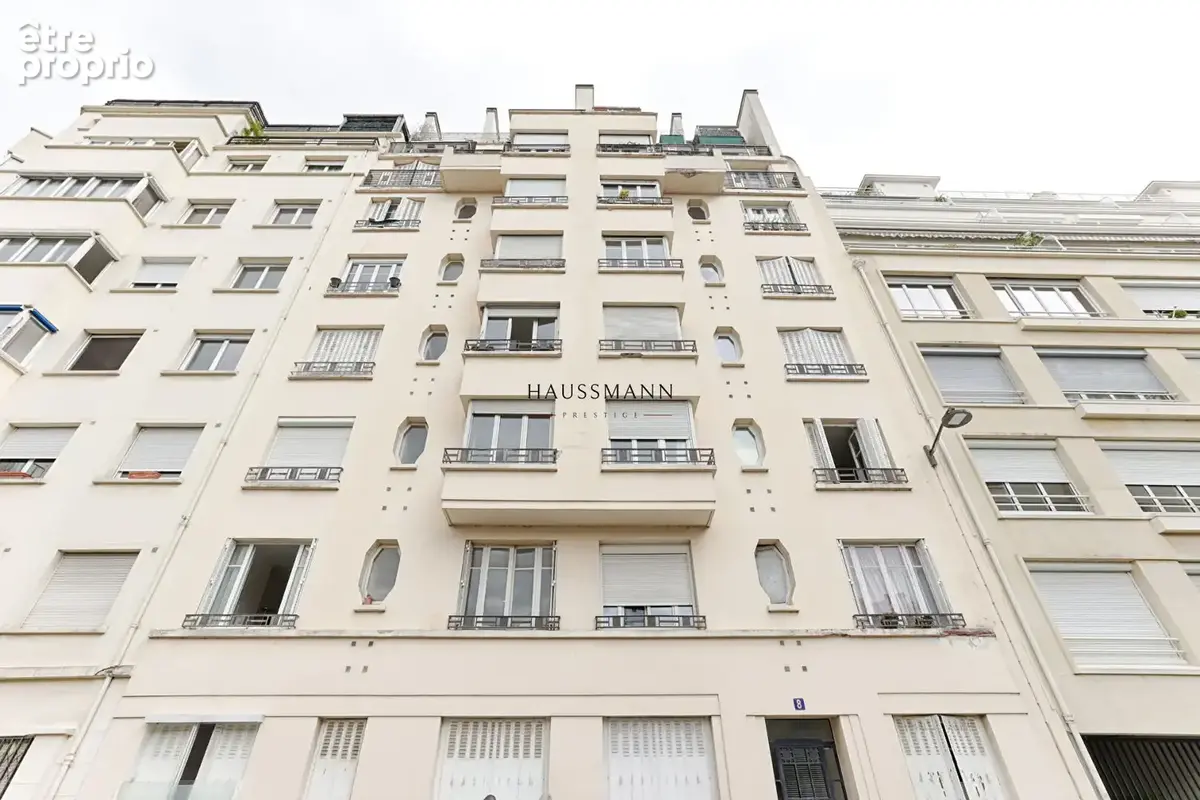 Appartement à PARIS-16E