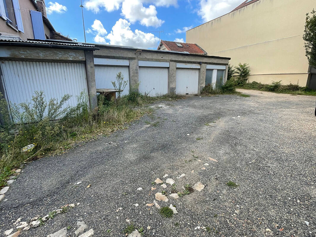 Parking à ETAMPES