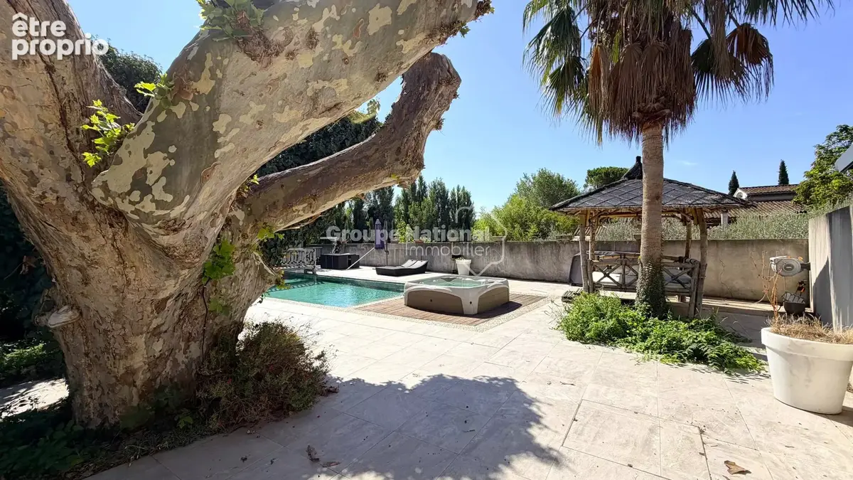 Bedarrides - mas renove en 2016 dans un magnifique parc arbore de 5 810 m² avec piscine,  4 garages - photo 31