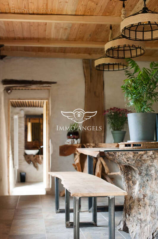 Maison à SOUSTELLE