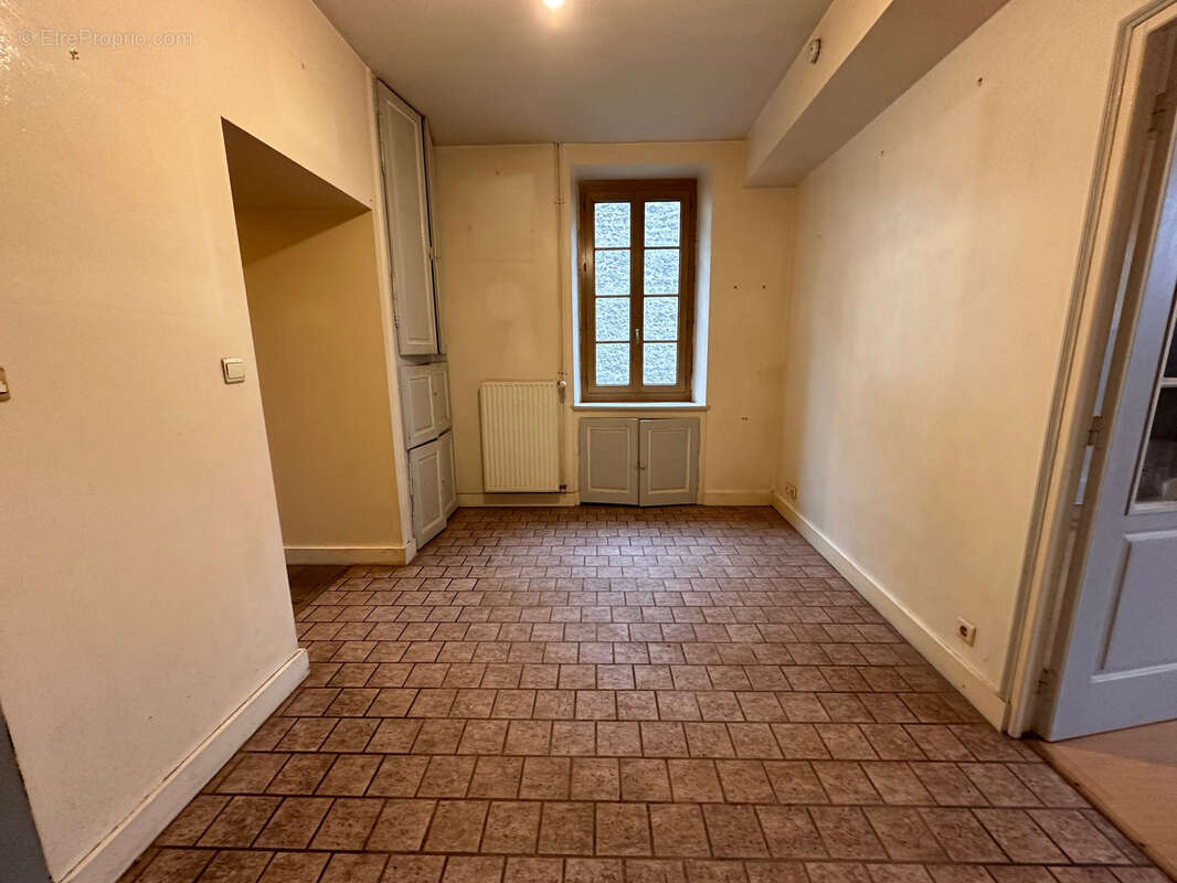 Maison à SAINT-GERAND-LE-PUY