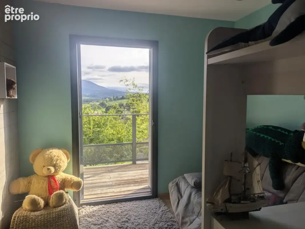 Maison familiale avec piscine et vue d’exception - photo 8