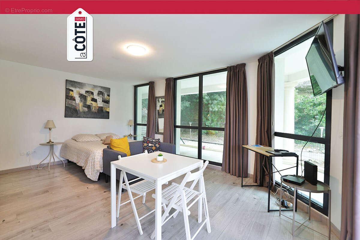 Appartement à CARRY-LE-ROUET