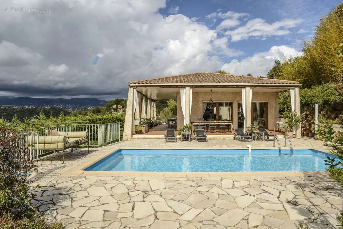 Maison à CAGNES-SUR-MER