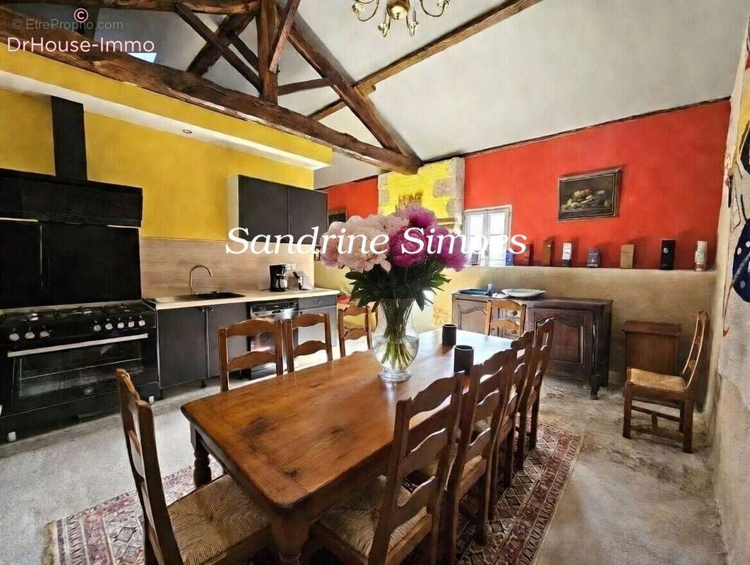 Maison à MONTMORILLON