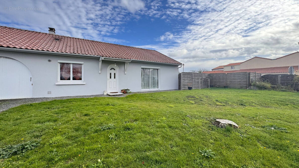 Maison à SAINT-FIACRE-SUR-MAINE