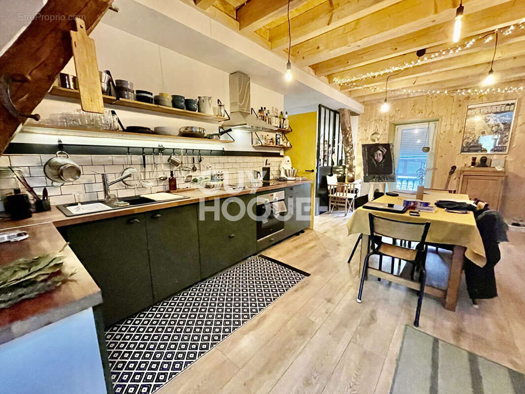 Appartement à CHENOVE