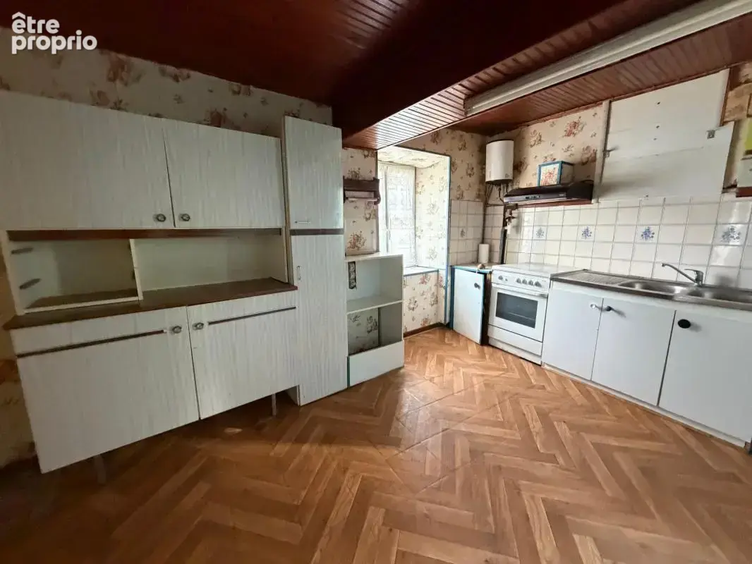 Corpe (85320) au calme adorable maison en pierres 4 chambres a rafraichir avec annexe et jardin clos - photo 5