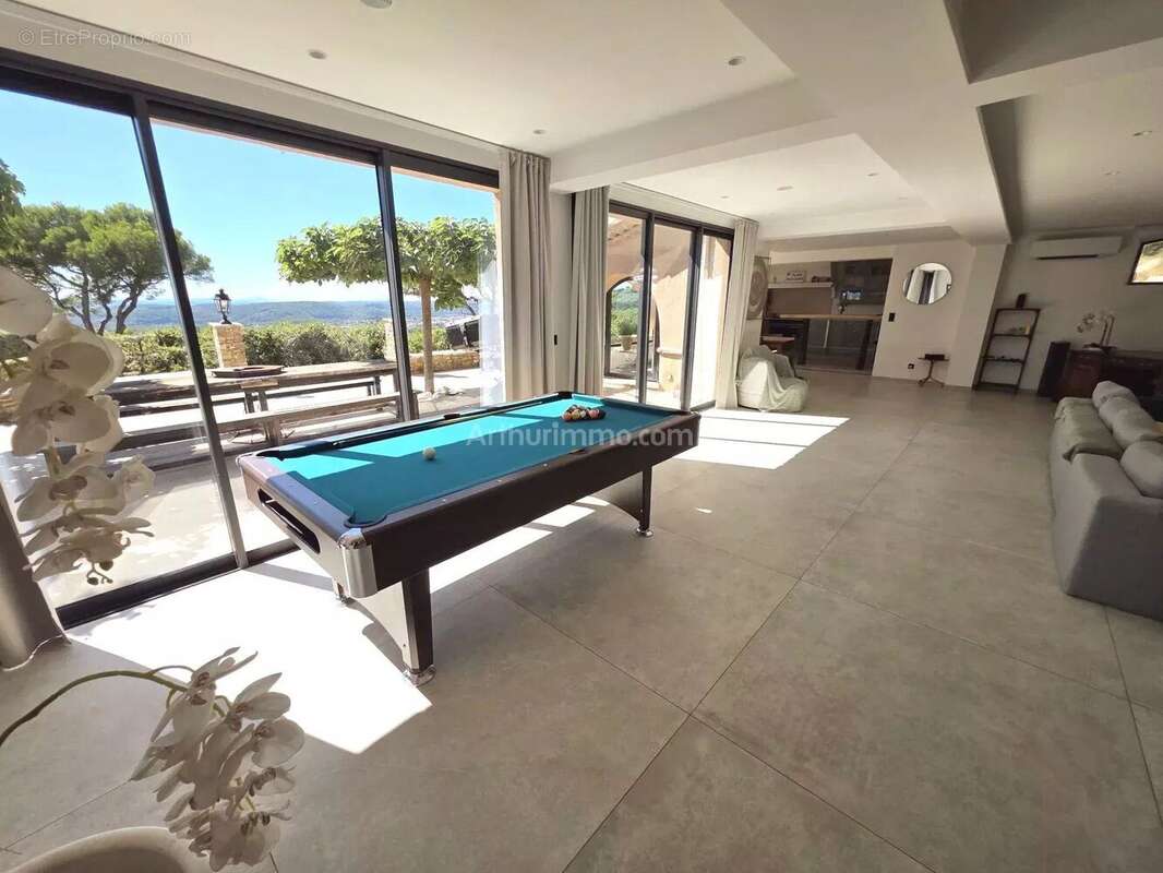 Maison à DRAGUIGNAN