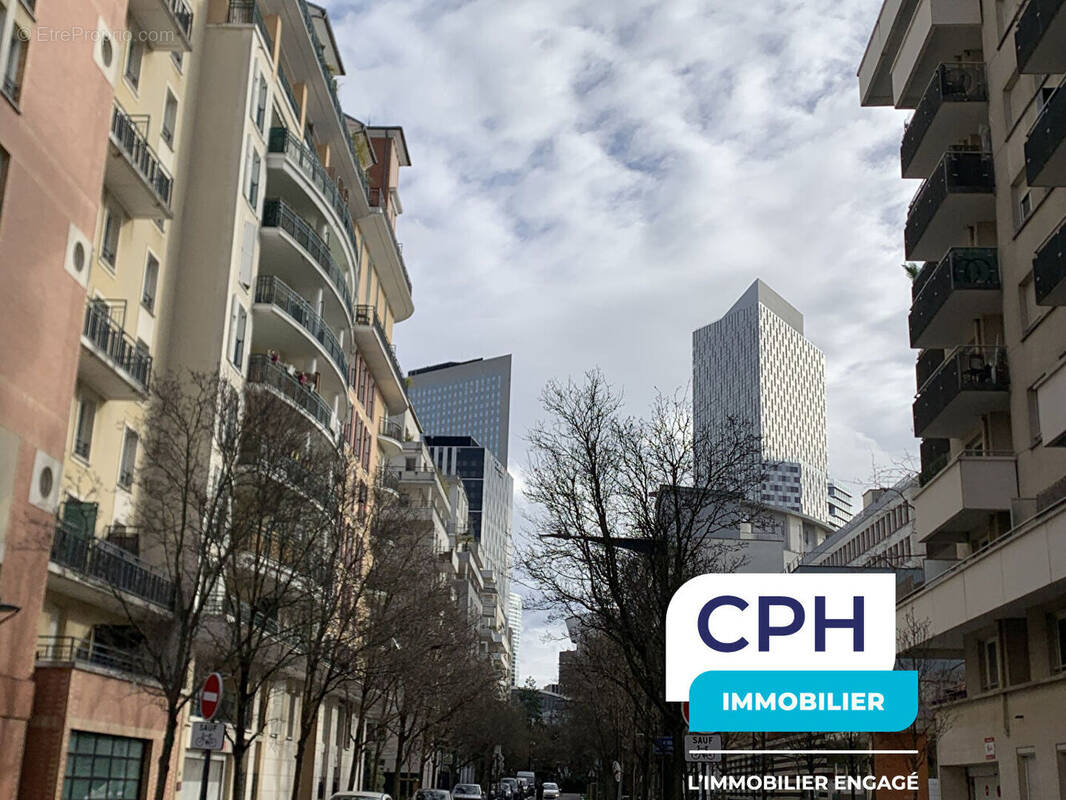 Appartement à COURBEVOIE