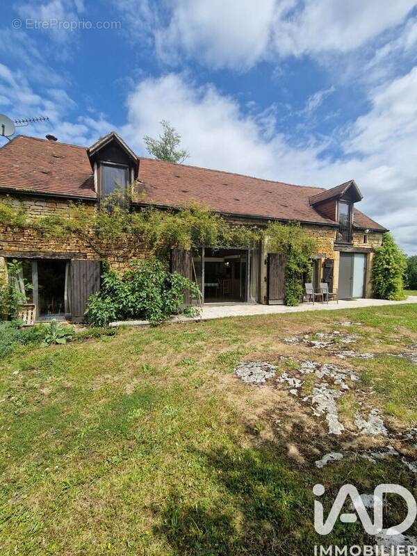 Photo 1 - Maison à CUZANCE