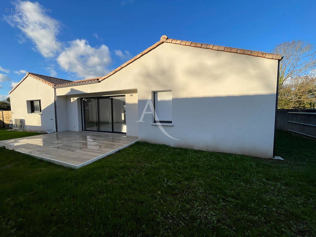 Maison à SAINT-HILAIRE-LA-FORET