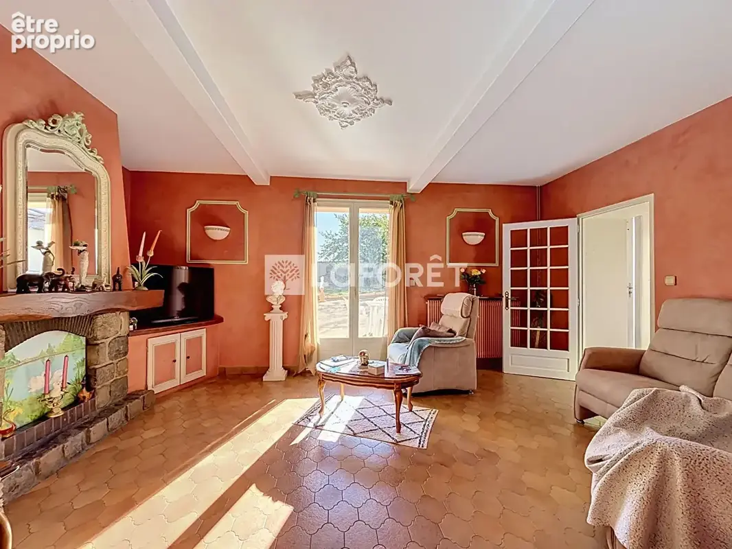 Demeure FAMILIALE à vendre au coeur du village - 7 pièce(s) 265 m2 - photo 4