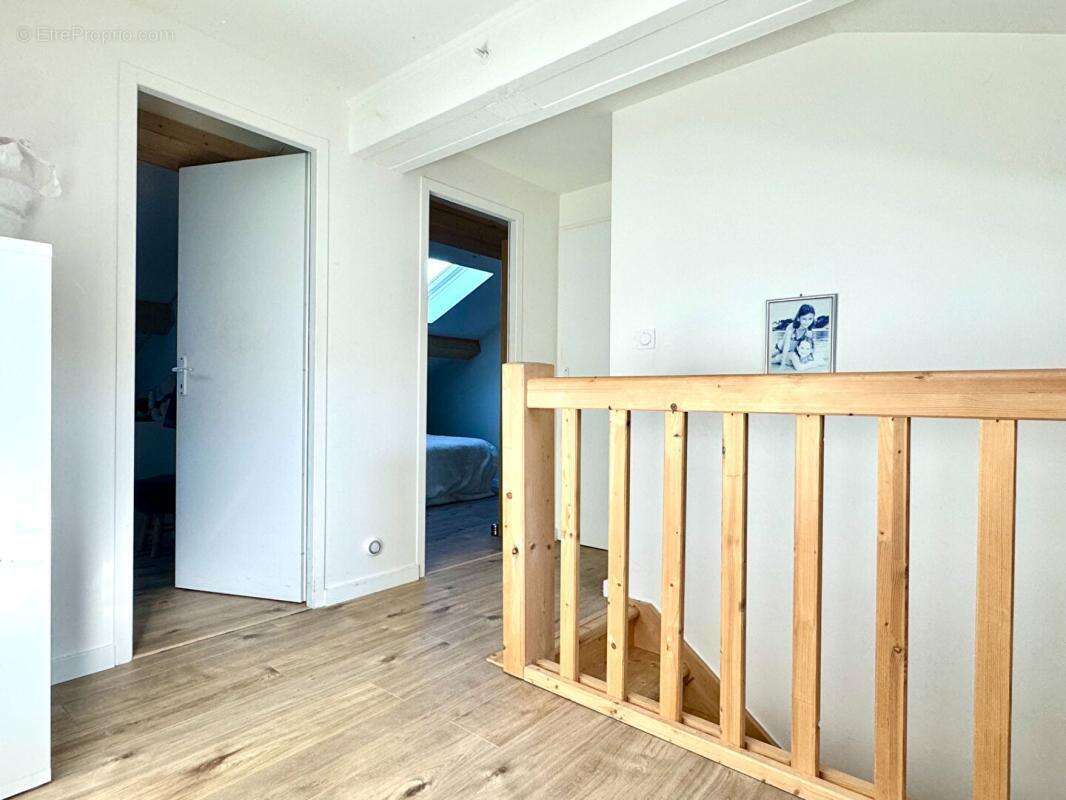 Maison à MEYZIEU