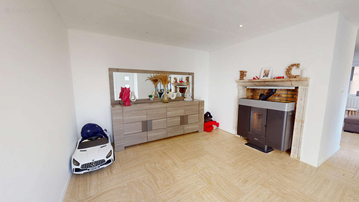 Maison à PONTAILLER-SUR-SAONE