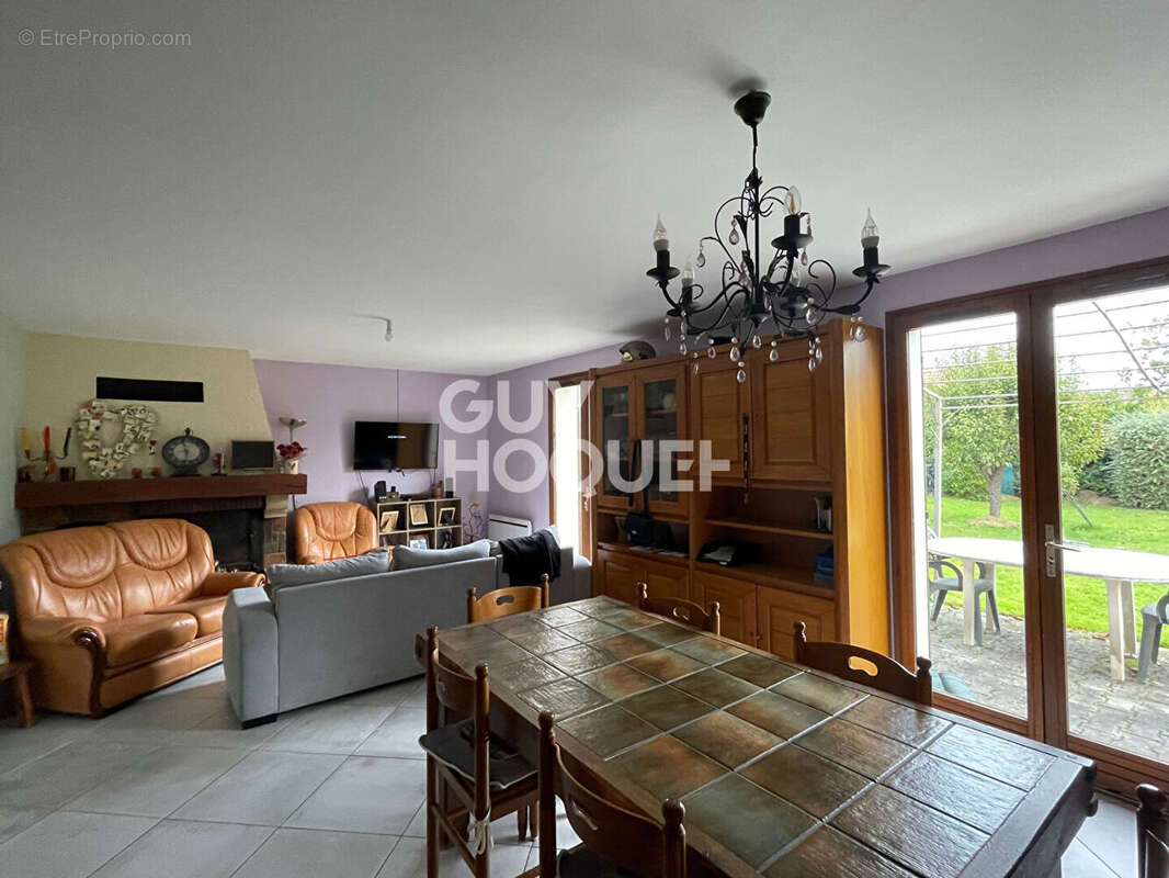 Maison à OZOIR-LA-FERRIERE