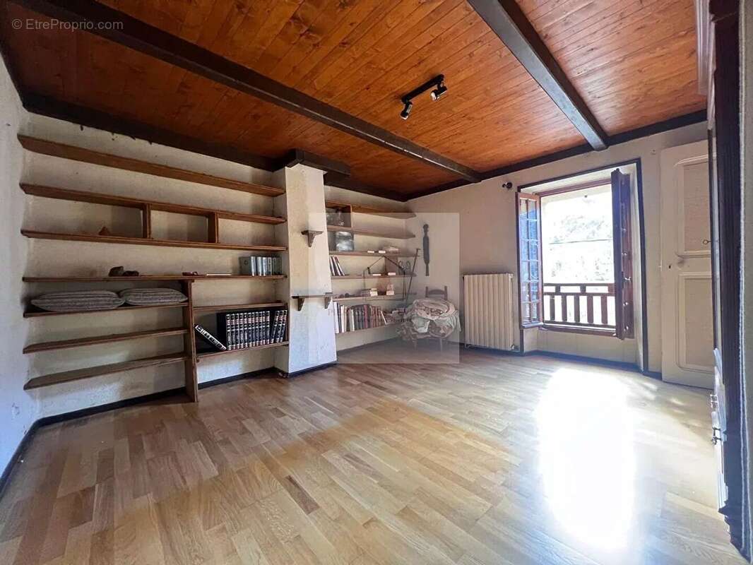 Maison à SAINT-PRIVAT-DE-VALLONGUE