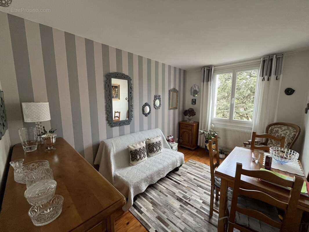 Appartement à SAINT-ETIENNE