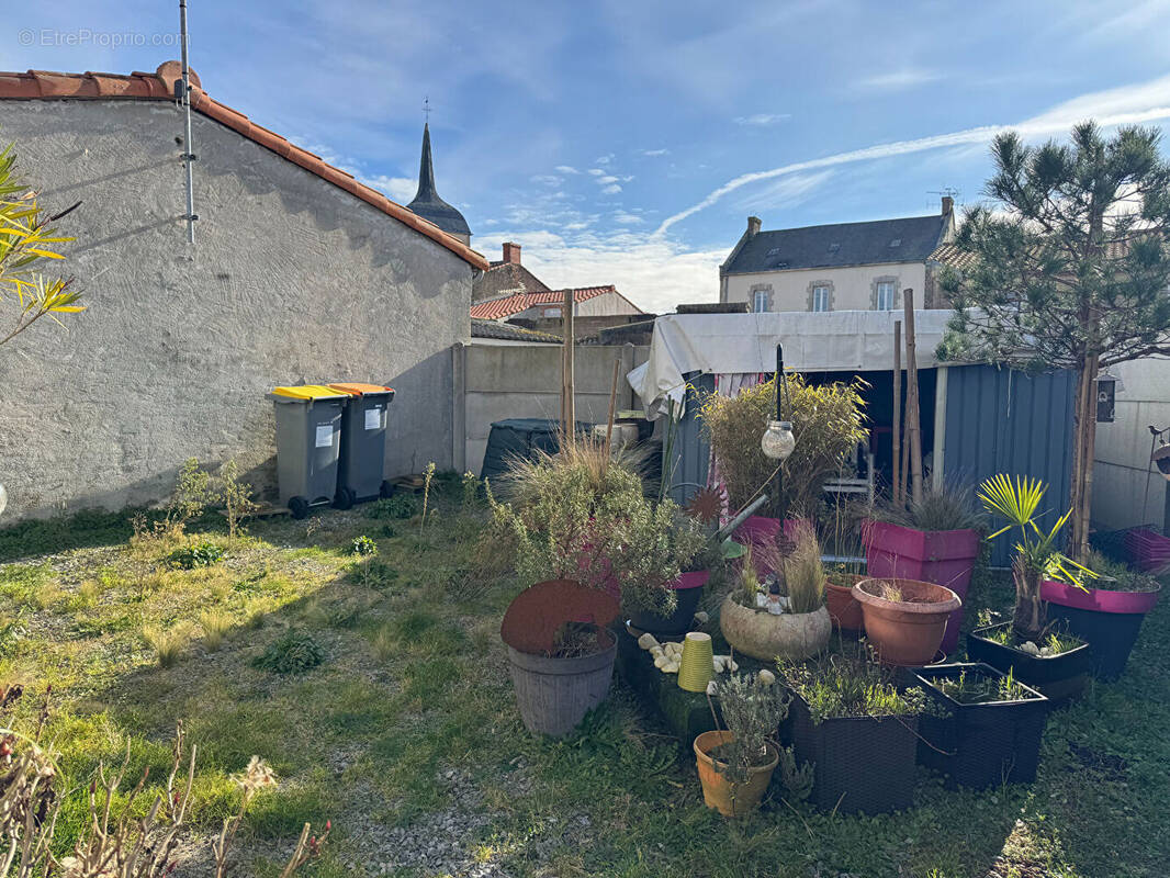 Maison à FROIDFOND