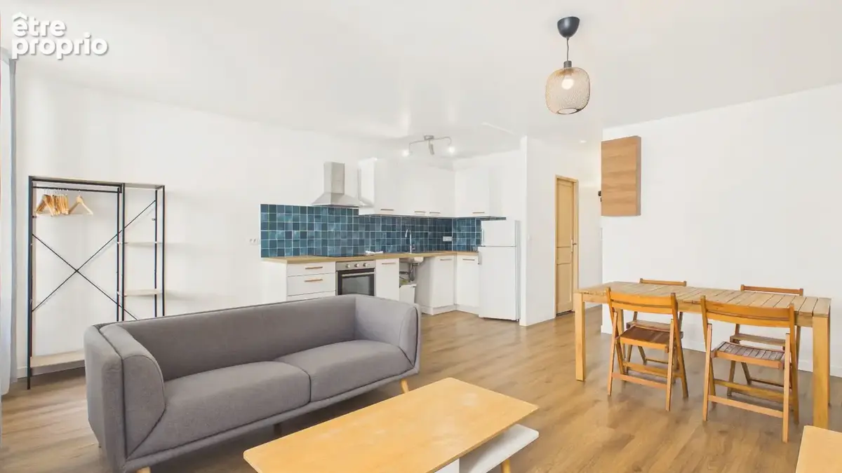 BAYONNE -SAINT-ESPRIT - RUE SAINTE-CATHERINE 229 000  FAI -T3 de 58,18 m² - 2 chambres ? entièrement rénové ? DPE C - photo 3